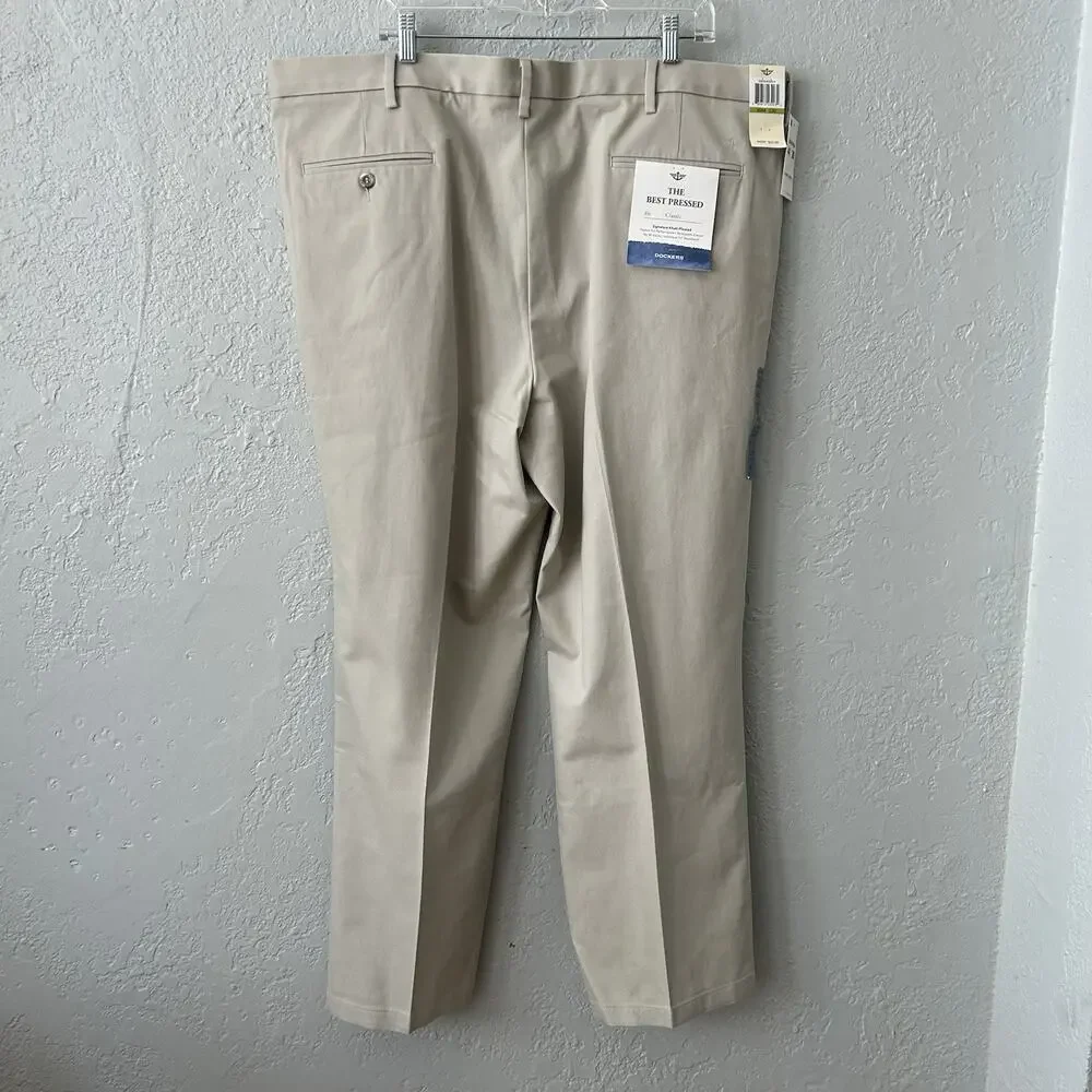 Dockers Signature Khaki Pleated Pant Men’s 44x30 Classic Fit Best Pressed
